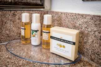 Arbor Inn Monterey - Toiletries - Arbor Inn